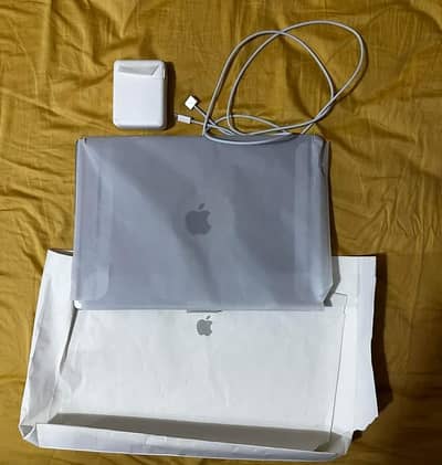 Apple MacBook pro m1 full box model 2023