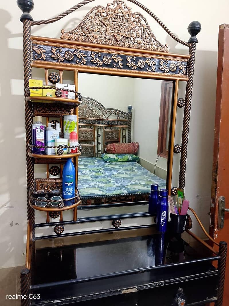 dressing table 1