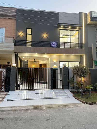 5 Marla Brand New Modern House