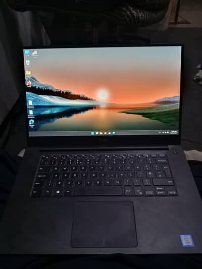 Dell Precision 5520 Work station with 32Gb Ram & 4GB Nvidia Graphics