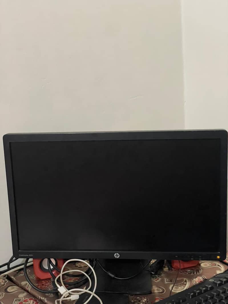 Acer CPU intel processor Full setup with 24" LCD 4
