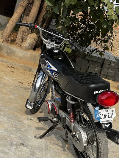 Honda 125 22/23 Model with duel saman All punjab number