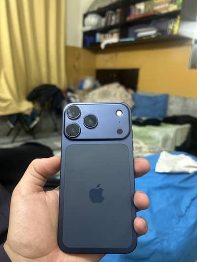 Iphone xr canvert 17 pro sim time avalible 64 GB