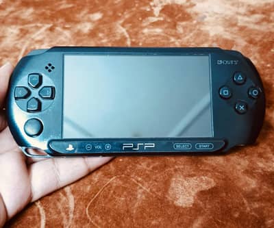 Sony PSP for Sale GTA chalta hai ismaim bachon k liye best hai