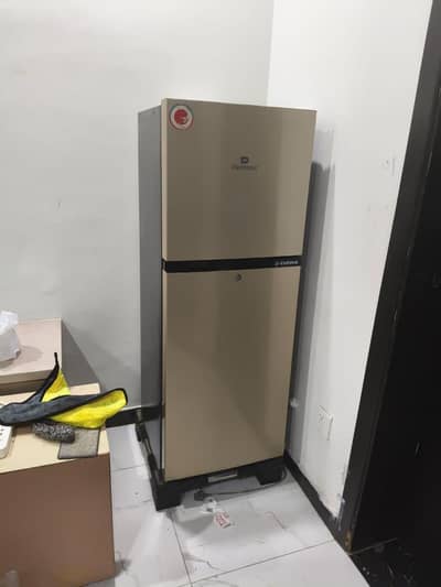 Dawlance medium size Fridg