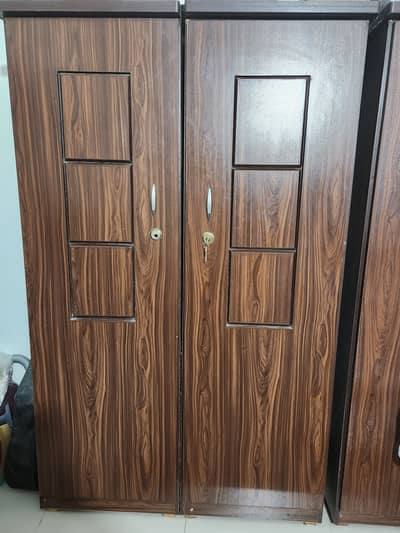 5 door cupboard.