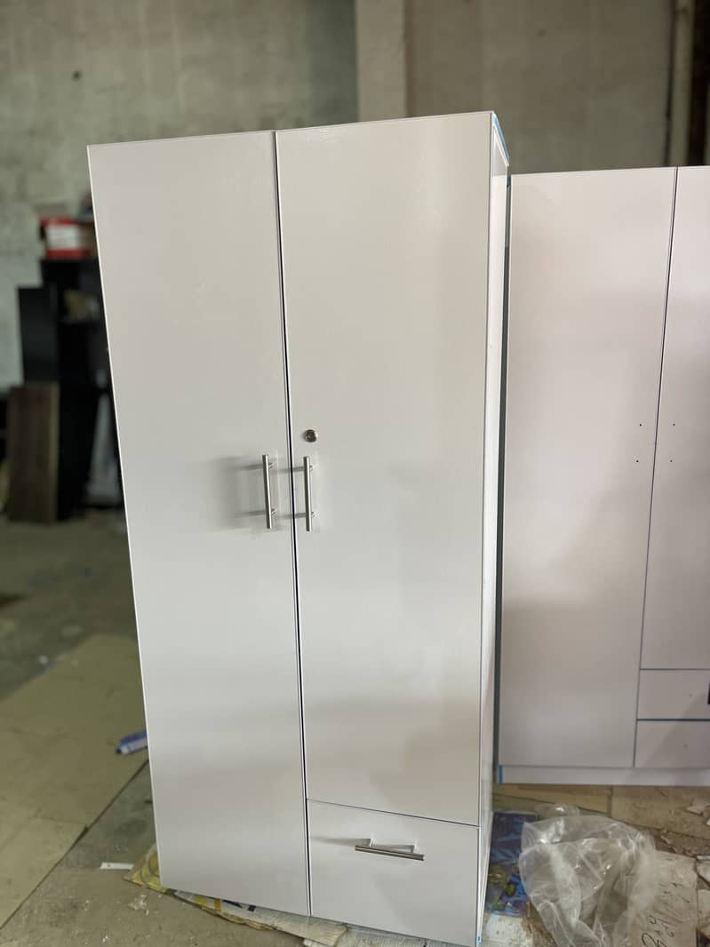 Wardrobe Almari 1