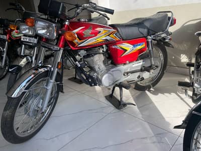 24/25 ha sticker 25 ka ha December ma liya tha