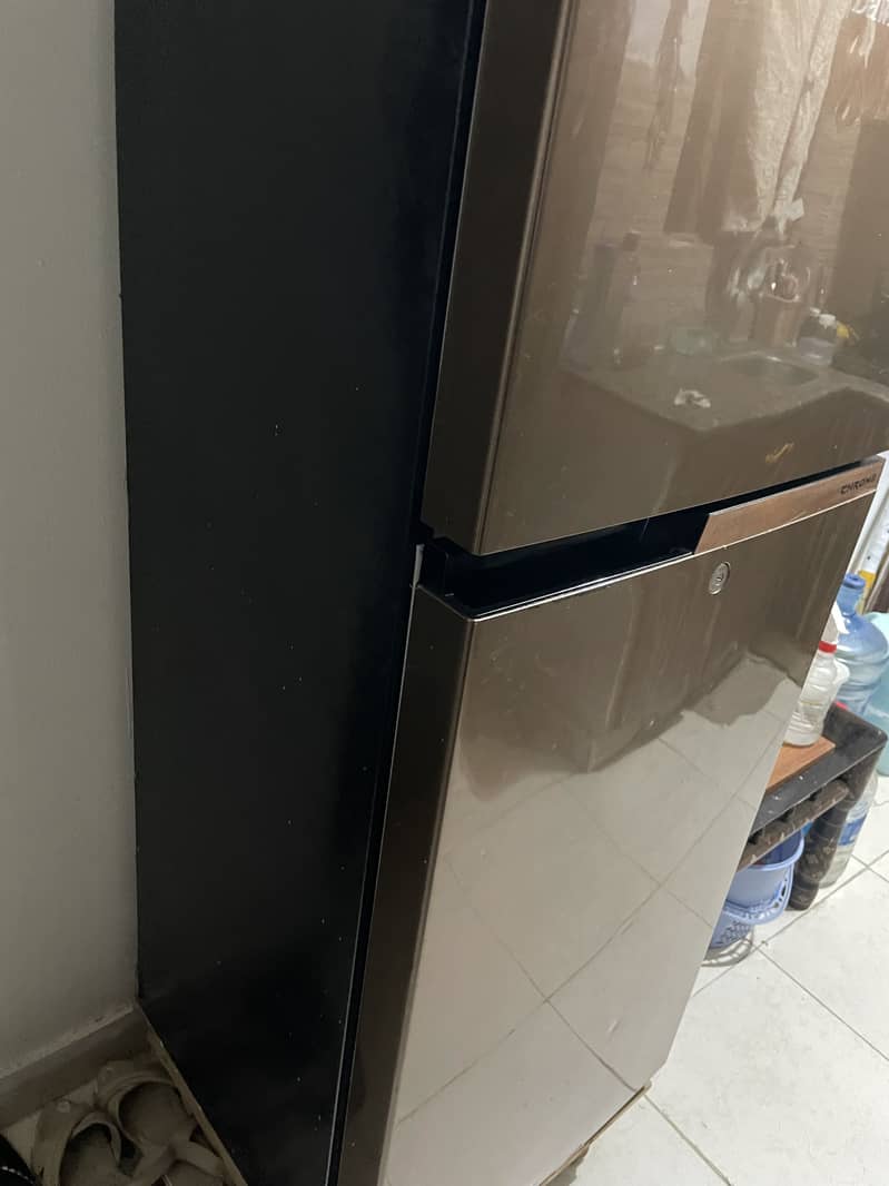 Dawlance Chrome Fridge 1