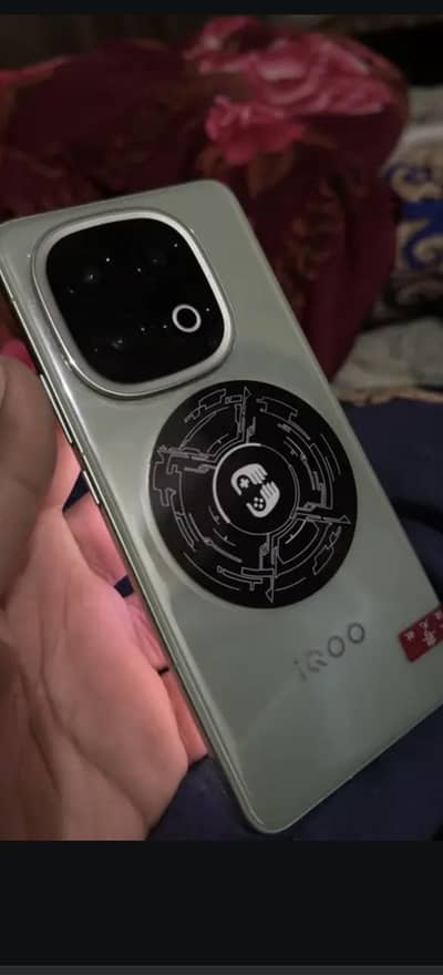 Iqoo 13 brand new ha just1 5 days used battry health