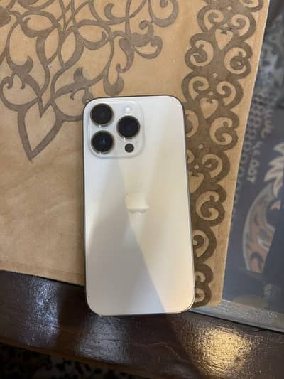 IPHONE 14 pro factory unlock