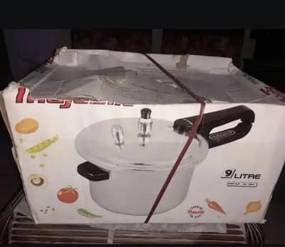 Majestic pressure cooker 9 litre