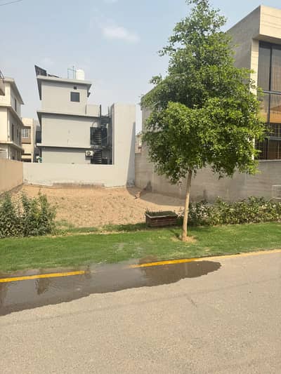 Prime Location 5 Marla Residential Plot In Lahore Is Available For Sale