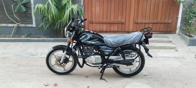 Suzuki GS SE 2022#0/3/1/7/0/0/2/4/6/2/9