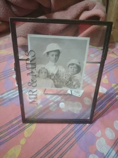 Imported Double Glass Folding Photo Frame – Black Metal – Excellent C