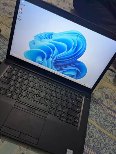 Dell 7480 i5 6th gen  8Gb DDR4 ram 256 NVMe ssd
