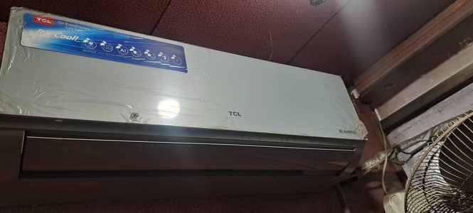 1st hand 10 by 10 tcl inverter 1 ton ac