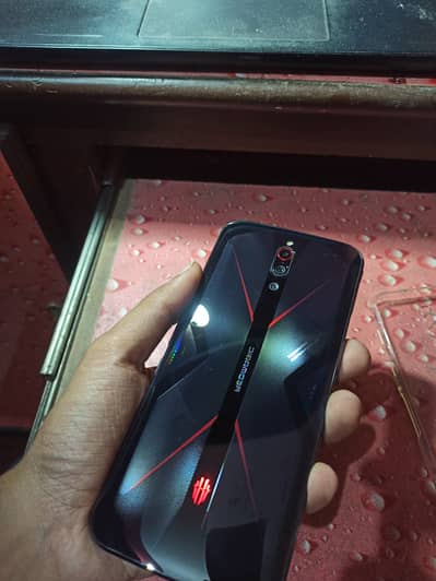 Red Magic 5g 8/128 Pubg 90 fps (no exchange)