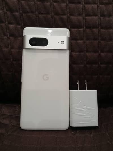 Google Pixel 7 – 10/10 Condition | White with Original Charger