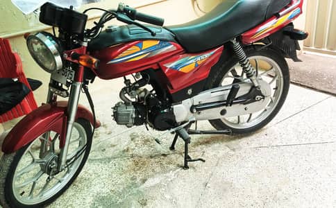 Self-start ALLOY Rims 100cc motorcycle for sale 10/10 Condition.