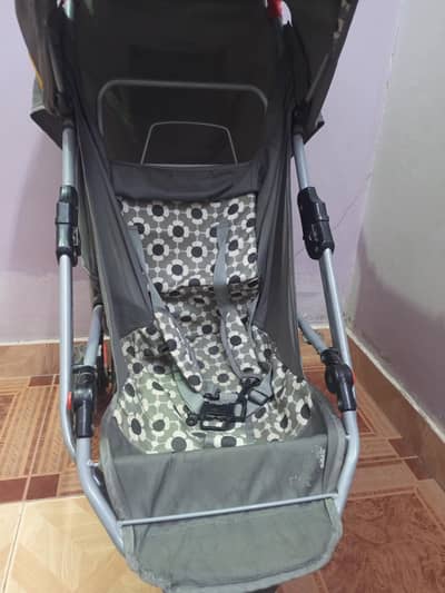 important pram gray colour