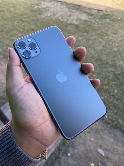iPhone 11 pro max 256 GB full box PTA approved 03407747893