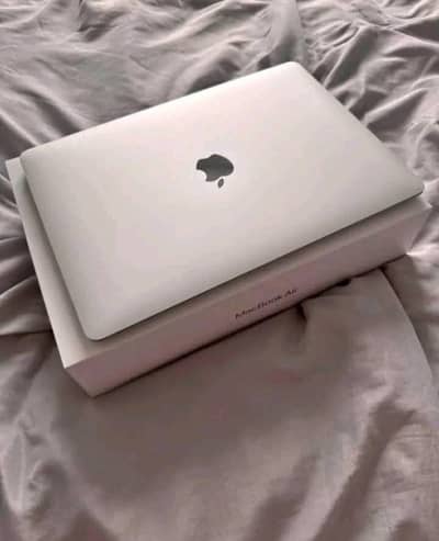 Apple MacBook Pro M1(2021) 13 Inch.  Memory:16gb RAM