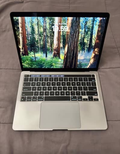 MacBook Pro m1 13inch full box   16GB/1tb
