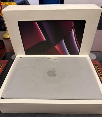 Apple MacBook Pro m1 lush condition with completely box