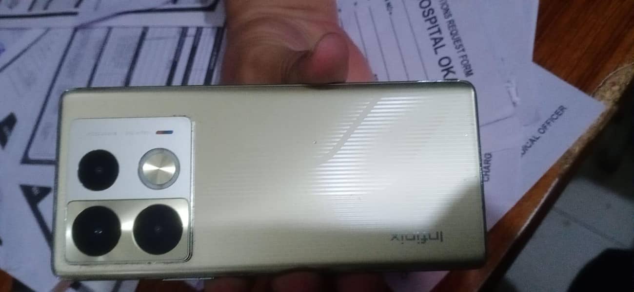 bmw modle note 40 pro 0