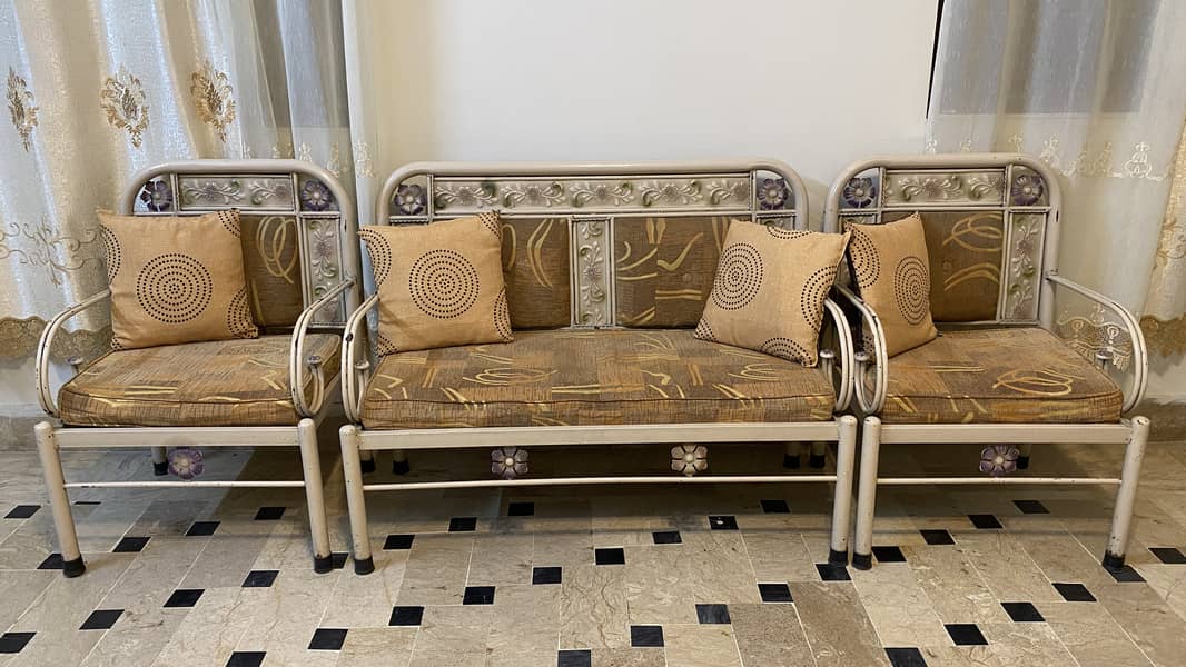 7 seater sofa plus table 1