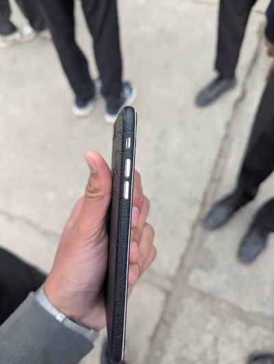 Exchange with Above Non PTA model or android. Iphone 7plus.