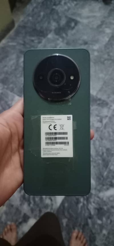 Remdi A3  4/64  8month warranty main  hai  box charger sath hai