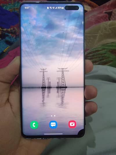 Samsung S10 5G  8 GB RAM  and 256 GB ROM