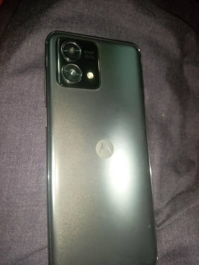 6 ,256 gb Glass tota hua h 2 months used h baki set  ok h + 15w chrger