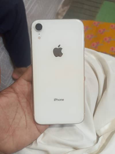 iPhone XR