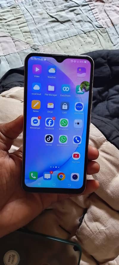Vivo Y17 256 GB Ram 8 Camera karab hai Baki all ok hai 03012160453