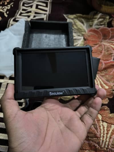 Desview Professional Camera Monitor – Like New Condition