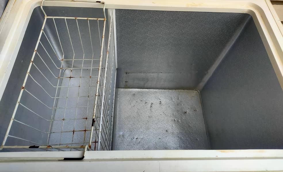 Waves deep freezer 4