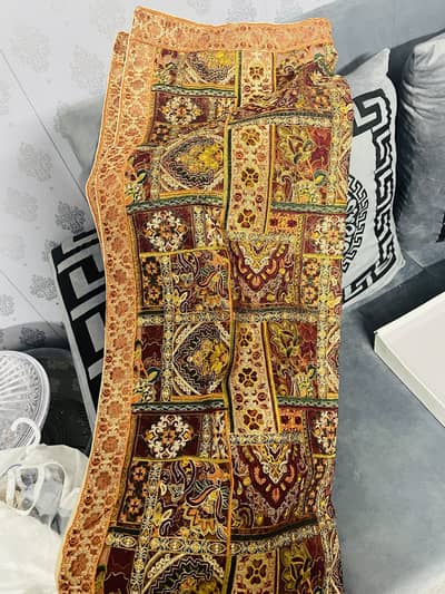 Premium Elegant Shawl – All Season Use