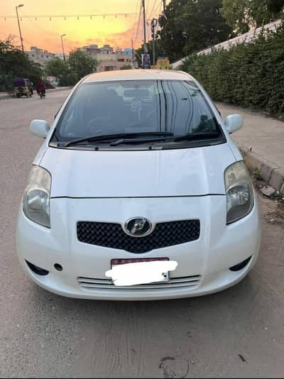 Toyota Vitz 2005/2007.