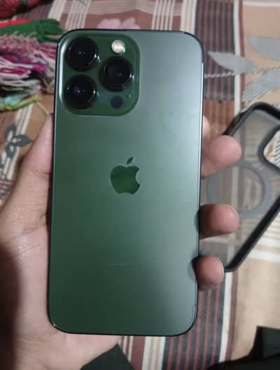 Iphone 13 pro (128) gb Factory unlock Water pack with box