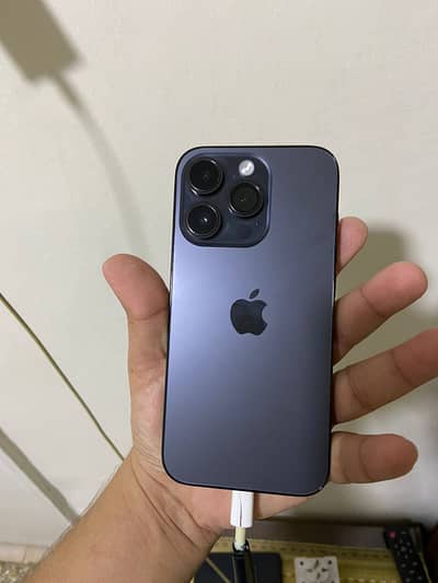 iPhone 14 Pro with 1TB Gb and non pta Factory unlock minor shade lcd