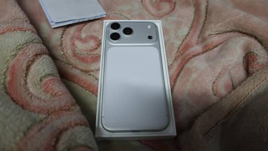 apple 1hone 17 pro max 256 gb doul esim in 100 heath