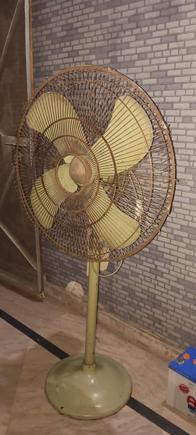 royal pedestal fan
