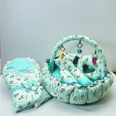 Snuggle Bed with Carry Nestbaby Bed