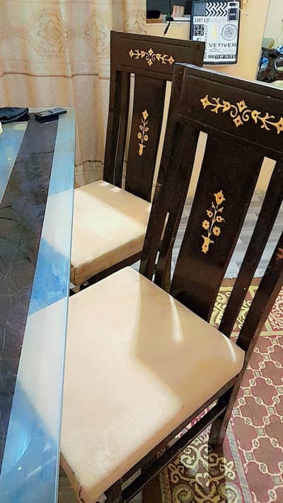 dinning table with 4 chairs