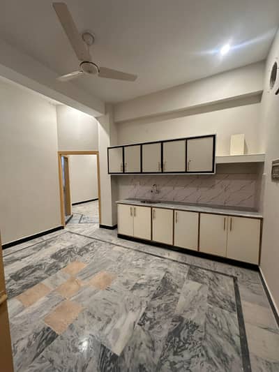 FAMILY FLAT FOR RENT LOCATION CHAKLALA SCHEME 3