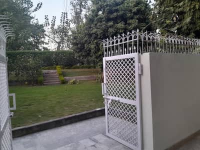 F-10 Beautiful Ground Portion Size 666/Gaz With Lawn Seprate Gate Very Reasonable Rent