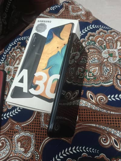 Samsung Galaxy A30 with box